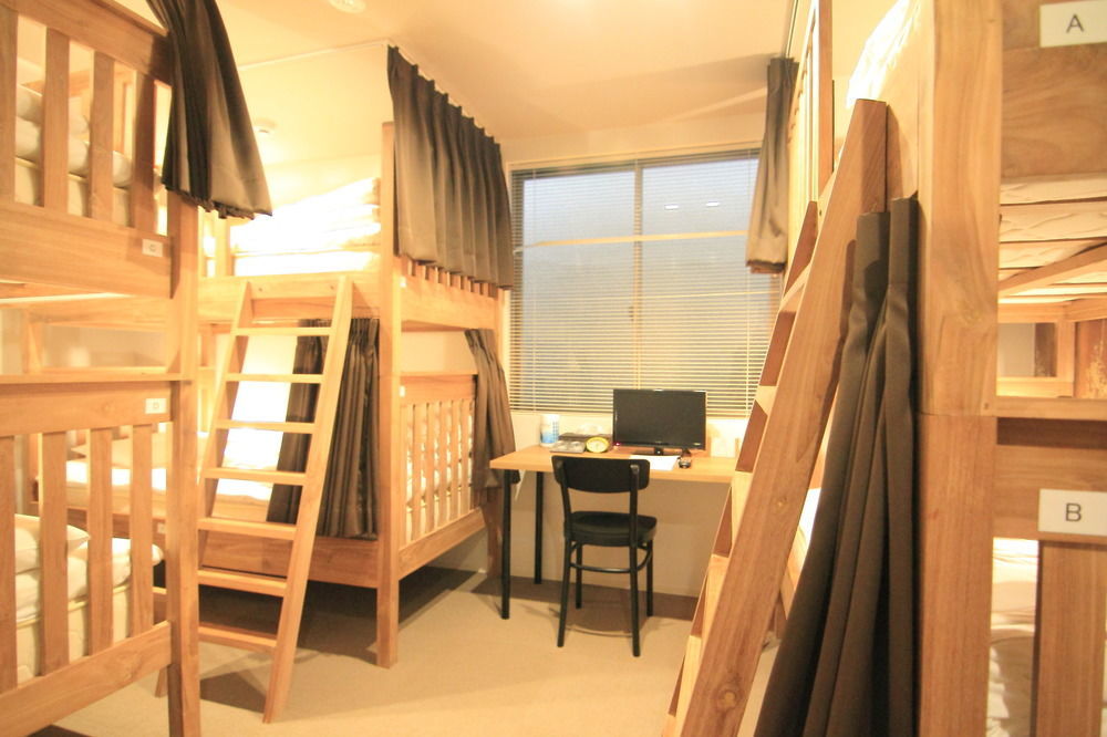 Yadokari Namba Hostel Oszaka Kültér fotó