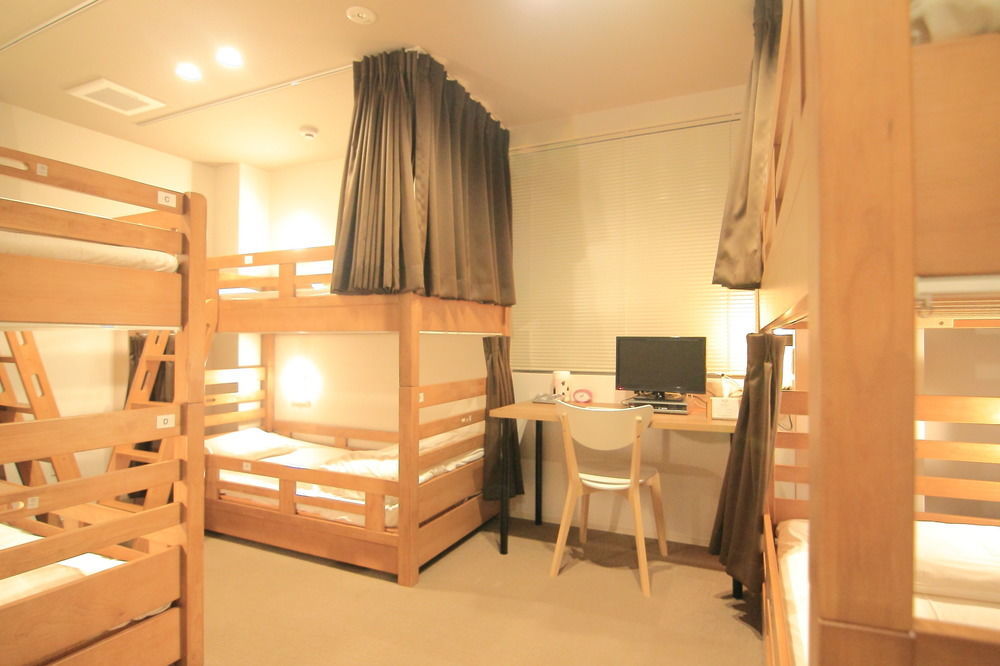Yadokari Namba Hostel Oszaka Kültér fotó