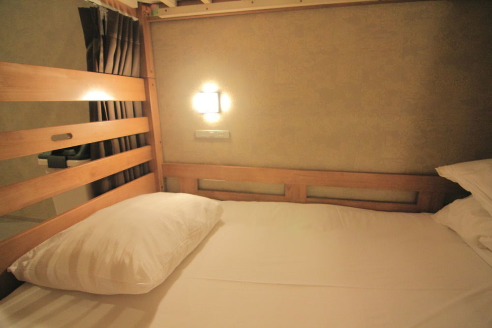Yadokari Namba Hostel Oszaka Kültér fotó