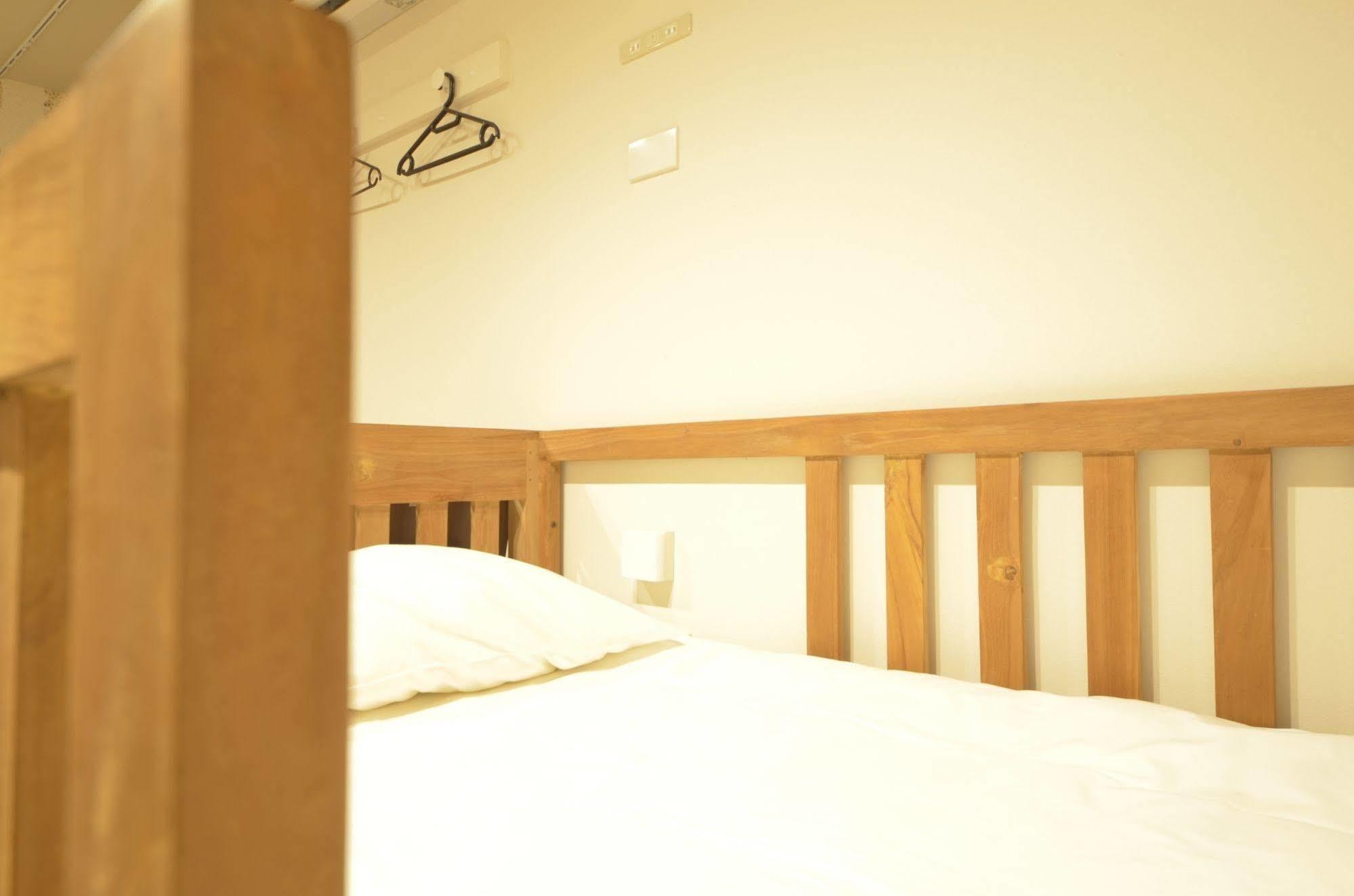Yadokari Namba Hostel Oszaka Kültér fotó