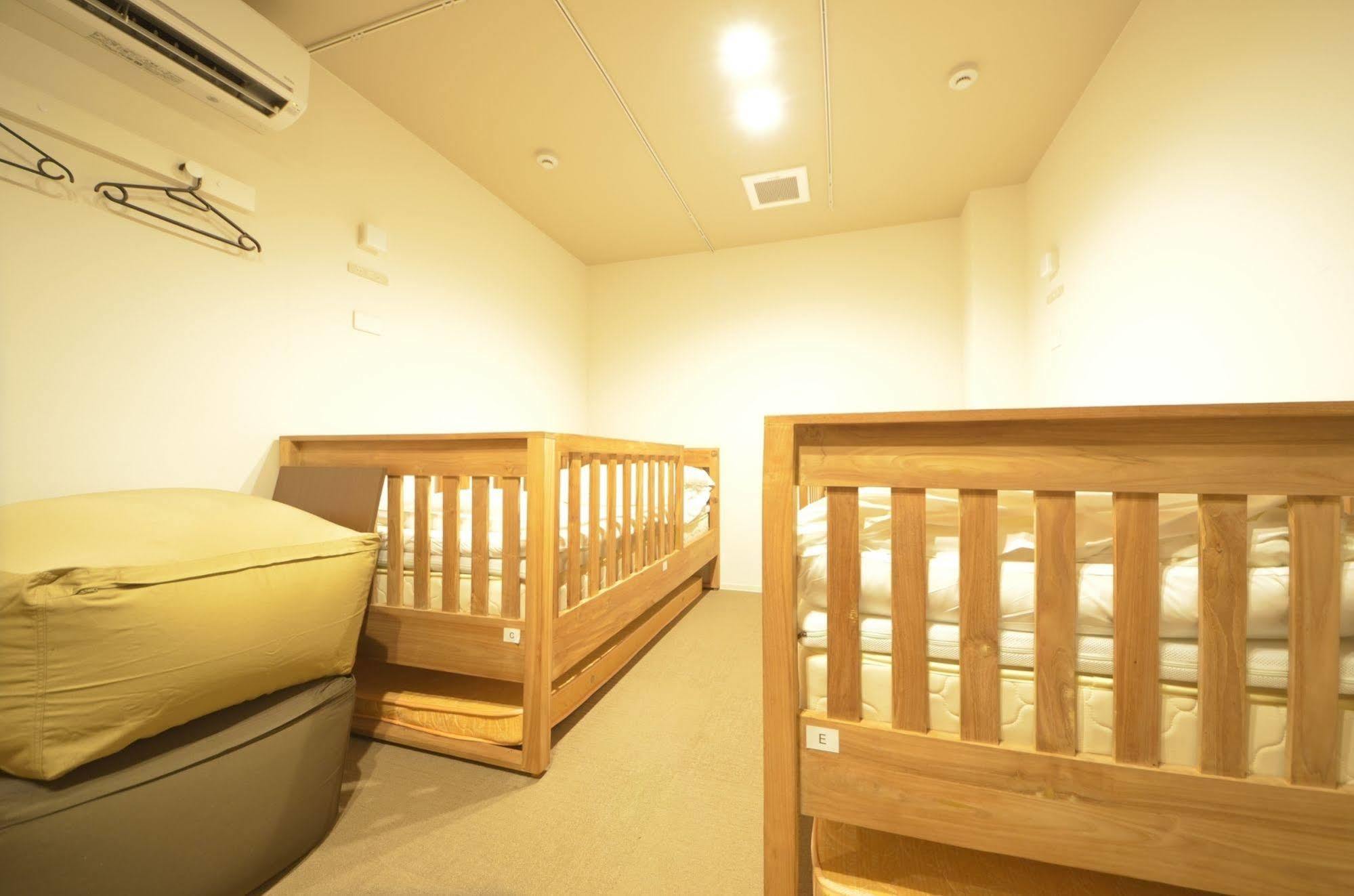 Yadokari Namba Hostel Oszaka Kültér fotó