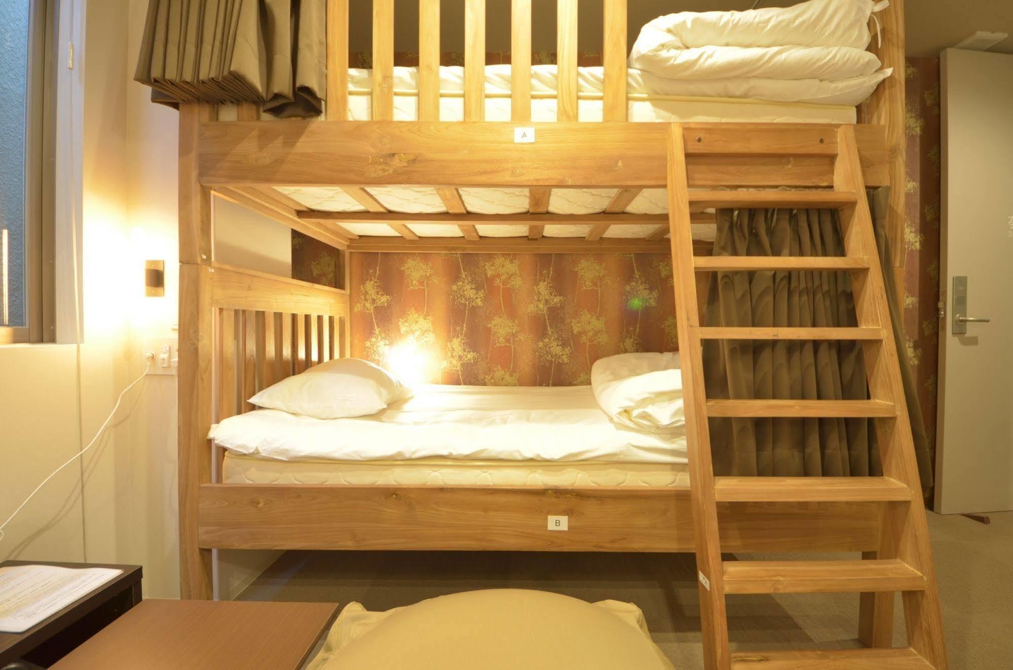 Yadokari Namba Hostel Oszaka Kültér fotó